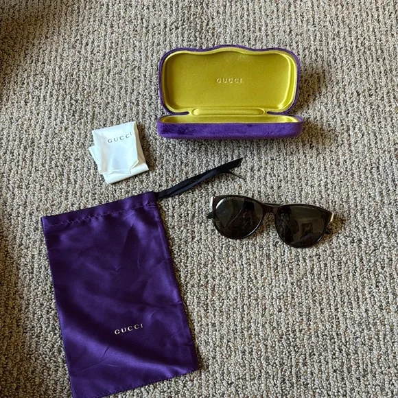 Gucci | Accessories | Gucci Black Sunglasses With Purple And  display picture 3